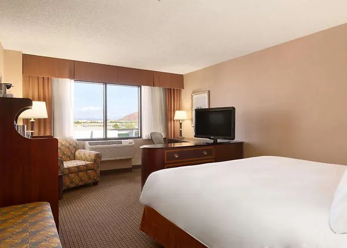 Radisson Airport 4*