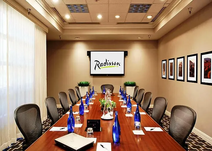 Hotel Radisson Airport