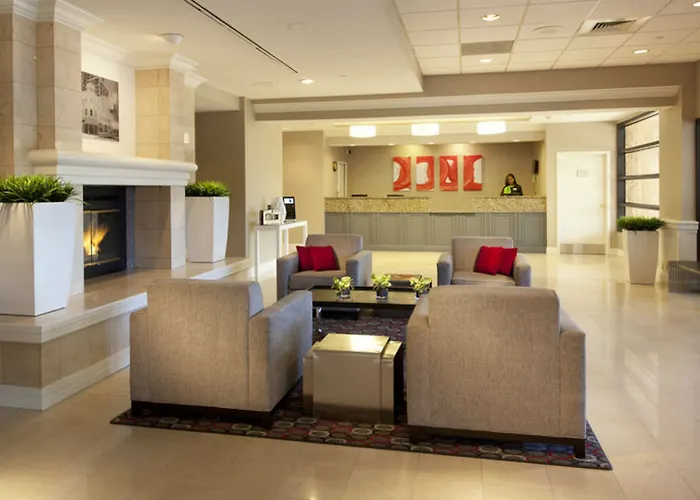 Hotel Radisson Airport 4*