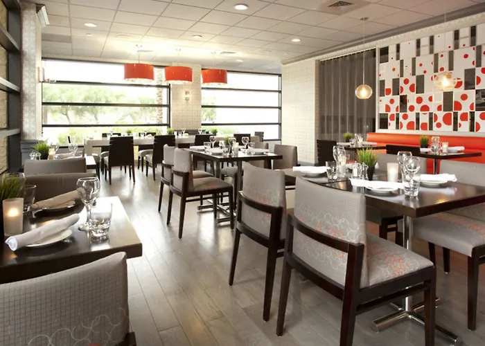 Radisson Airport 4*